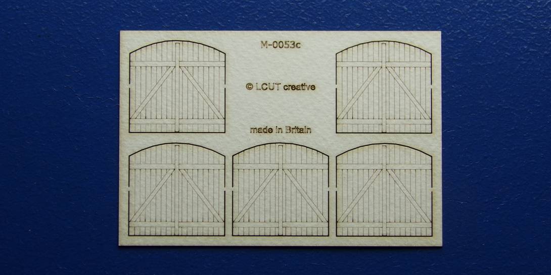M 00-53c OO gauge kit of 5 industrial gates with round top kit of 5 industrial gates with round top.
